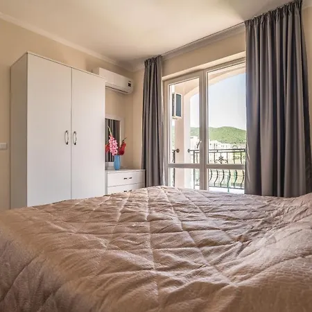 Macon Wellness & アパートホテル