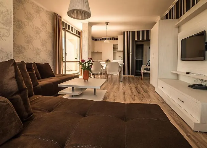 Aparthotel Macon Wellness &