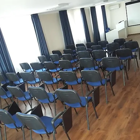 מלון דירות Macon Wellness & 3*