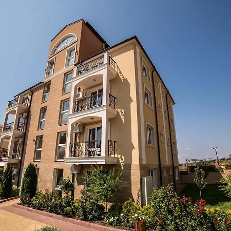 Macon Wellness & Aparthotel 3*