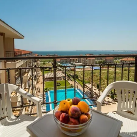 Aparthotel Macon Wellness & 3*