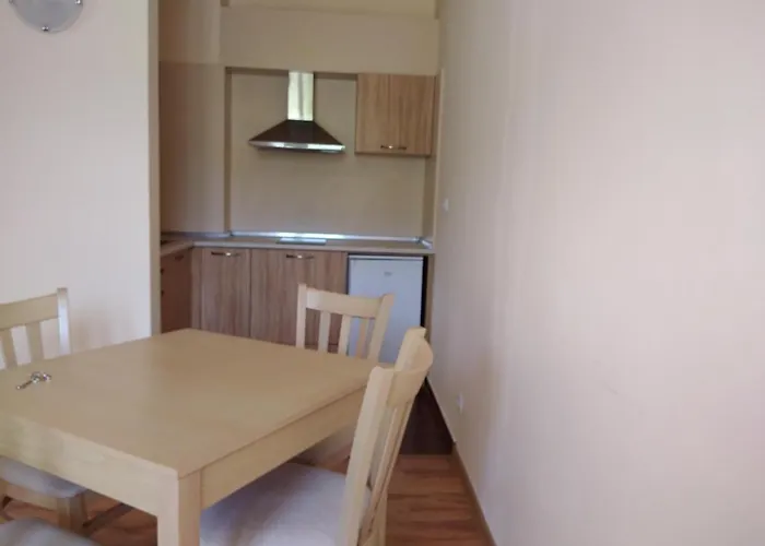 Macon Wellness & 아파트호텔 3*