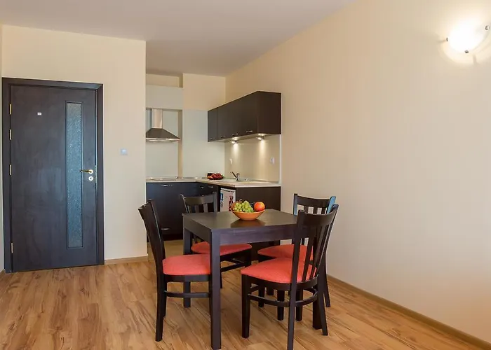 Macon Wellness & 3* 스베티 블라스